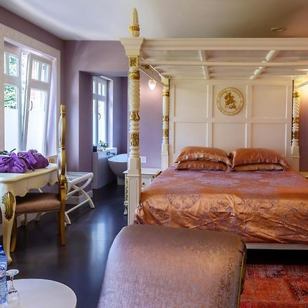 B&B Saint-Georges -Located In The City Centre Of Bruges- Exteriér fotografie A suite at the hotel