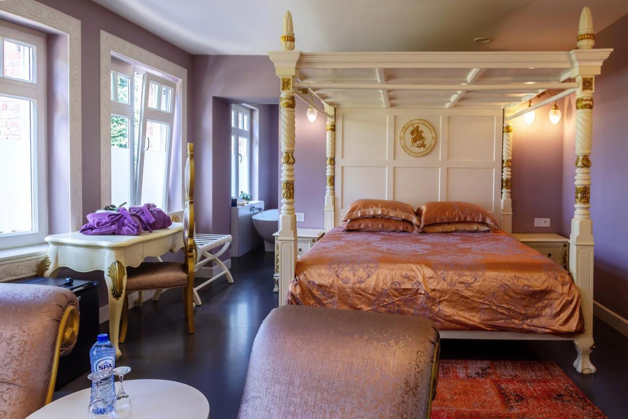 B&B Saint-Georges -Located In The City Centre Of Bruges- Exteriér fotografie A suite at the hotel