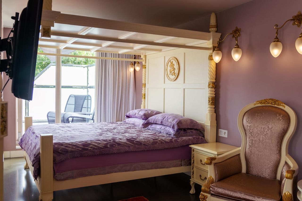 B&B Saint-Georges -Located In The City Centre Of Bruges- Exteriér fotografie A bedroom in the hotel