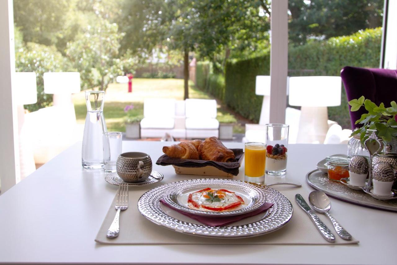 B&B Saint-Georges -Located In The City Centre Of Bruges- Exteriér fotografie A place setting