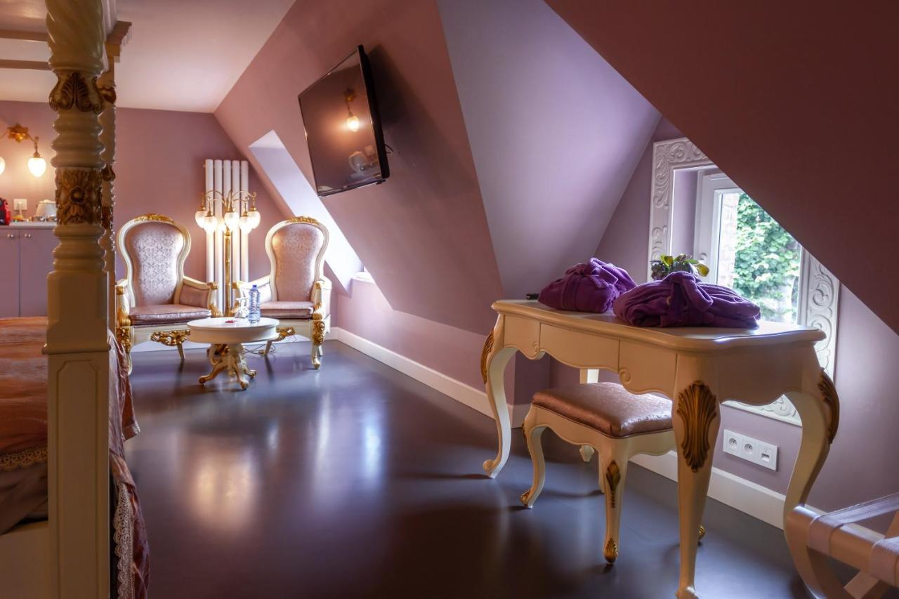 B&B Saint-Georges -Located In The City Centre Of Bruges- Exteriér fotografie The interior of the hotel