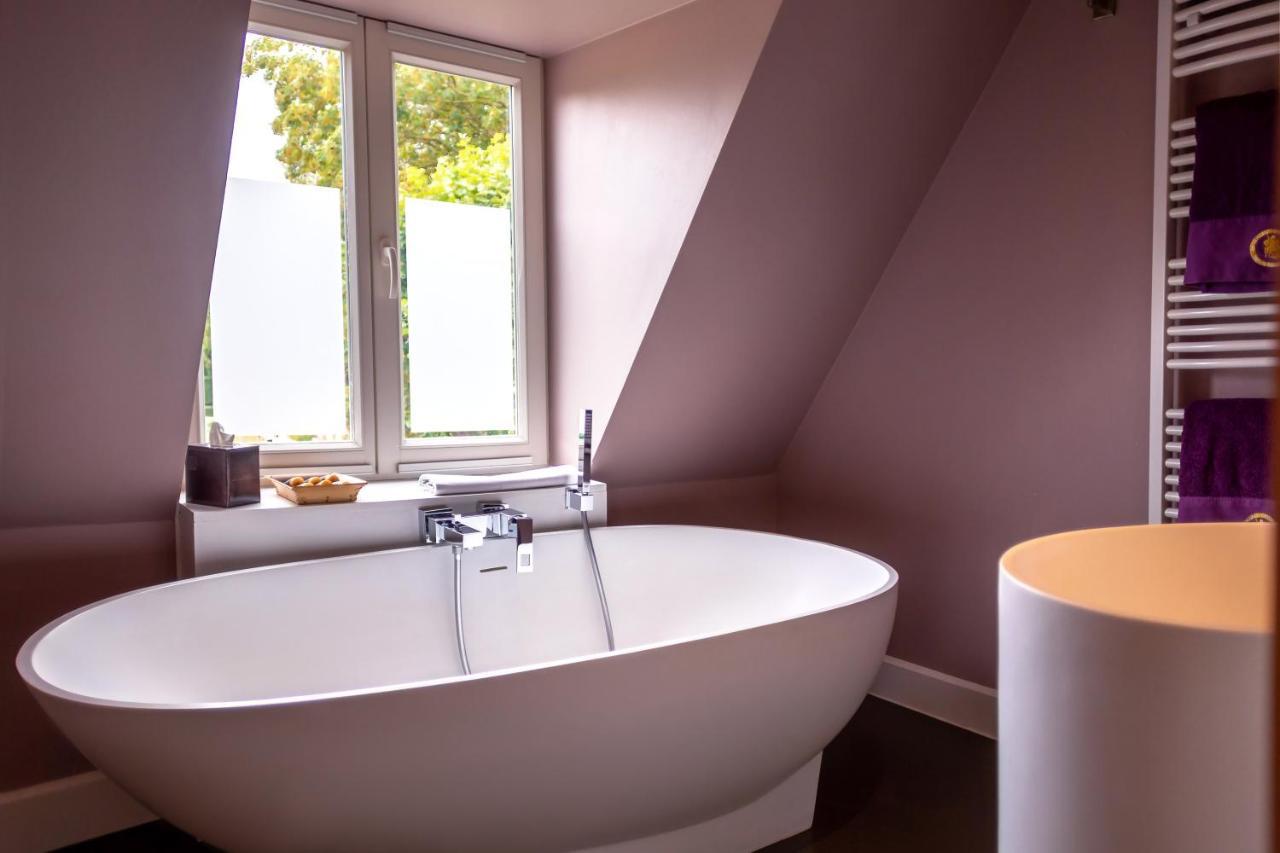B&B Saint-Georges -Located In The City Centre Of Bruges- Exteriér fotografie Bathroom
